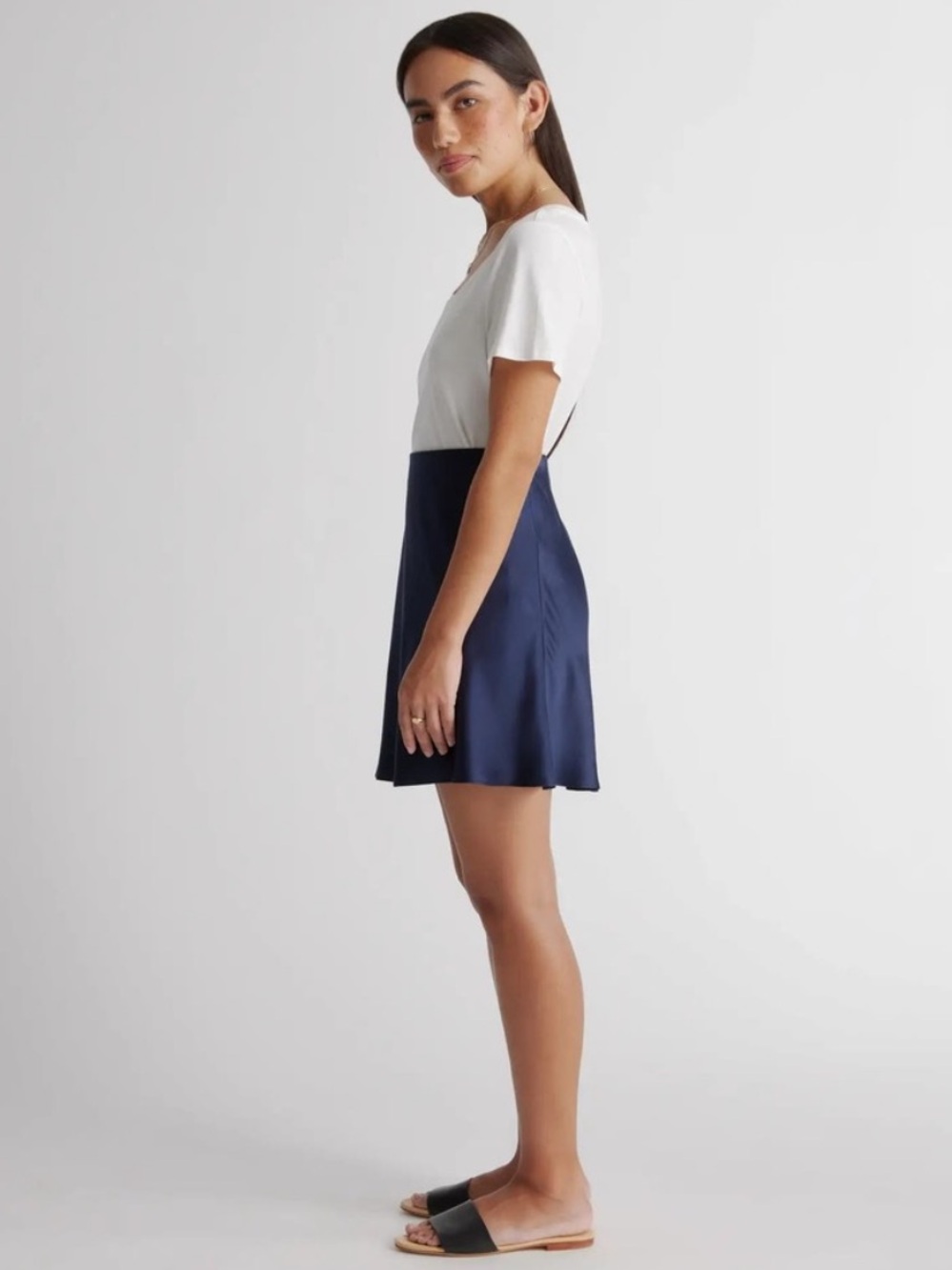 Quince 100% Washable Silk Mini Skirt Navy
Women’s Small - Picture 5 of 11